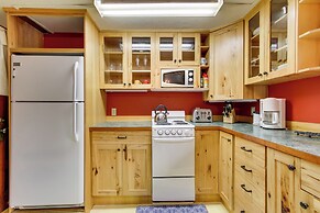 Creekside Silver Gate Getaway w/ Fireplace!