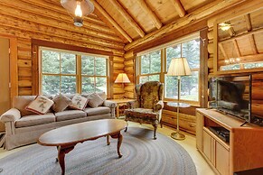 Creekside Silver Gate Getaway w/ Fireplace!