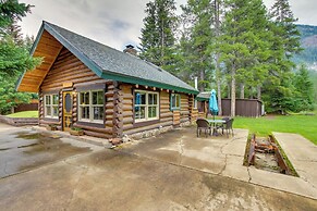 Creekside Silver Gate Getaway w/ Fireplace!