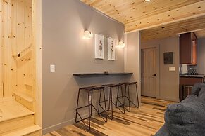 Black Diamond Lodge by Taylor Made Deep Creek