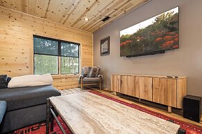 Black Diamond Lodge by Taylor Made Deep Creek