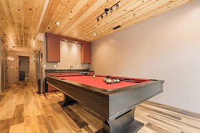 Black Diamond Lodge by Taylor Made Deep Creek