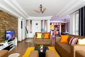 Skyline Apartment 3 Bedroom with SQ-801