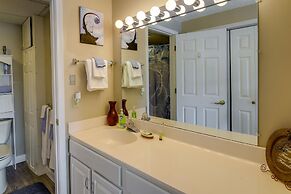 Charming Gatlinburg Condo - Walk to Downtown!