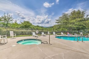 Charming Gatlinburg Condo - Walk to Downtown!