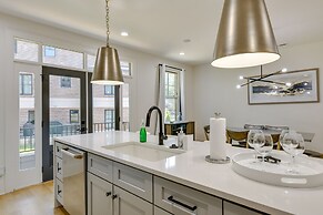 South End Charlotte Townhome < 2 Mi to Uptown!