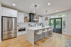 South End Charlotte Townhome < 2 Mi to Uptown!