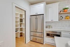 South End Charlotte Townhome < 2 Mi to Uptown!
