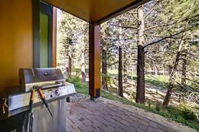 Mammoth Lakes Condo w/ Fireplace: Near Skiing!
