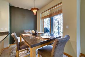 Mammoth Lakes Condo w/ Fireplace: Near Skiing!