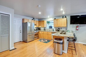 Cozy Lake Tahoe Home w/ Yard, Near Ski Resorts!