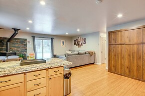 Cozy Lake Tahoe Home w/ Yard, Near Ski Resorts!