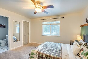 Cozy Lake Tahoe Home w/ Yard, Near Ski Resorts!