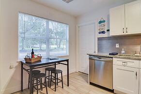 Sunny Gulfport Home: Walk to Art District + Beach!