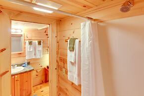 Hendersonville Creekside Cabin: Near Dupont Forest