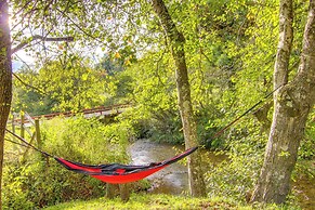 Hendersonville Cabin Near Hiking & Waterfalls!