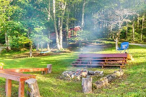 Hendersonville Cabin Near Hiking & Waterfalls!