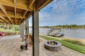 Lakefront Hayesville Retreat w/ Private Swim Dock