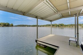 Lakefront Hayesville Retreat w/ Private Swim Dock