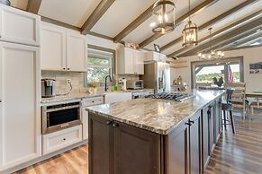 Lakefront Hayesville Retreat w/ Private Swim Dock