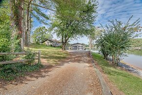 Lakefront Hayesville Retreat w/ Private Swim Dock