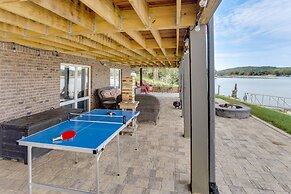 Lakefront Hayesville Retreat w/ Private Swim Dock