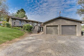 Lakefront Hayesville Retreat w/ Private Swim Dock