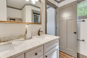 Lakefront Hayesville Retreat w/ Private Swim Dock