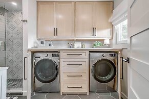 Waterfront Granbury Home w/ Electric Fireplace!