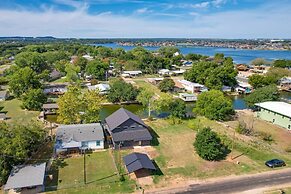 Waterfront Granbury Home w/ Electric Fireplace!