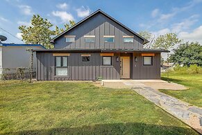 Waterfront Granbury Home w/ Electric Fireplace!