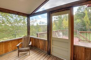 Charming Putney Home: Porch, Grill & Hiking Trails