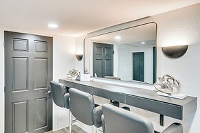 Luxury 'prairie Retreat': 5 Min From Madison!