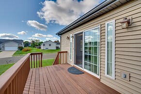 Luxury 'prairie Retreat': 5 Min From Madison!