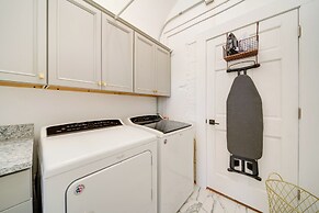 Idyllic Biggsville Vacation Rental: 10 Mi to River