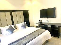 RUSH LAGOS HOTEL SUITES AND LAUNGE