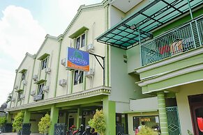 OYO Life 2508 Alba Suites Homestay Syariah