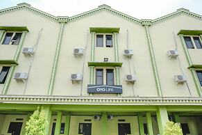 OYO Life 2508 Alba Suites Homestay Syariah