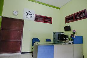 OYO Life 2508 Alba Suites Homestay Syariah