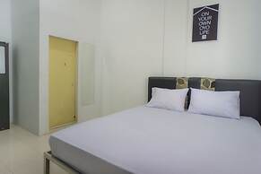 OYO Life 2366 Gatsu Kost