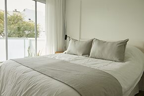 Stylish 2-Bedroom Retreat in Palermo