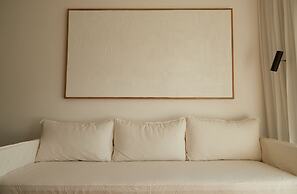 Stylish 2-Bedroom Retreat in Palermo