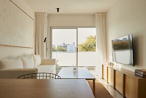 Stylish 2-Bedroom Retreat in Palermo