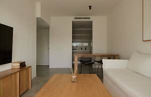 Stylish 2-Bedroom Retreat in Palermo