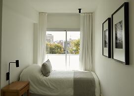 Stylish 2-Bedroom Retreat in Palermo