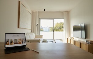 Stylish 2-Bedroom Retreat in Palermo