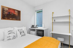 Bobba Fett's Carbonite Suite