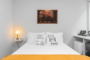 Bobba Fett's Carbonite Suite