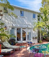 Midnight Cowboy by Avantstay 3 Artistic Spaces