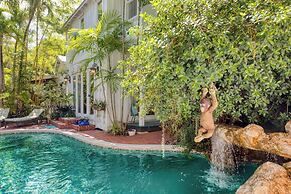 Monkey House by Avantstay Pool, by Duval Street